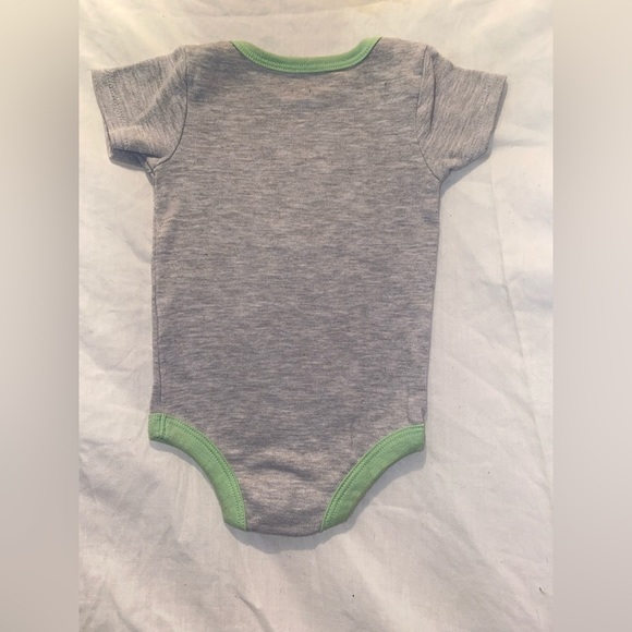 3-12$Star Wars 3-6 month onesie - Picture 2 of 2